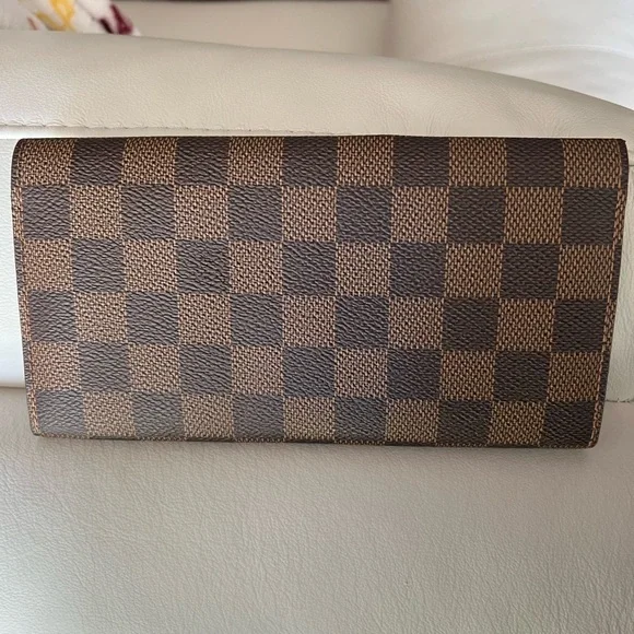 Authentic Louis Vuitton Damier Ebene Wallet - Picture 7 of 11